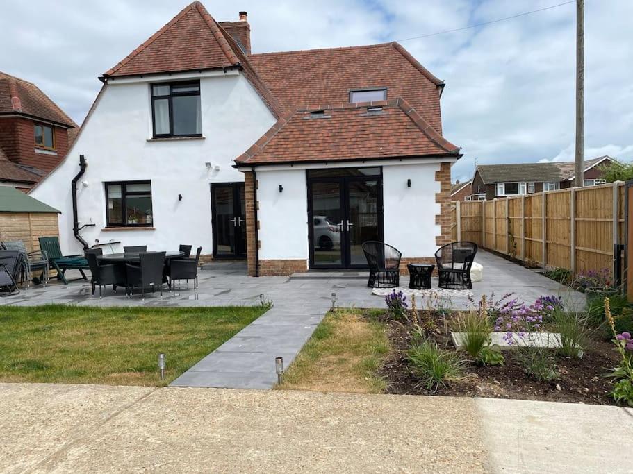 Home By The Sea In Rustington Exterior foto